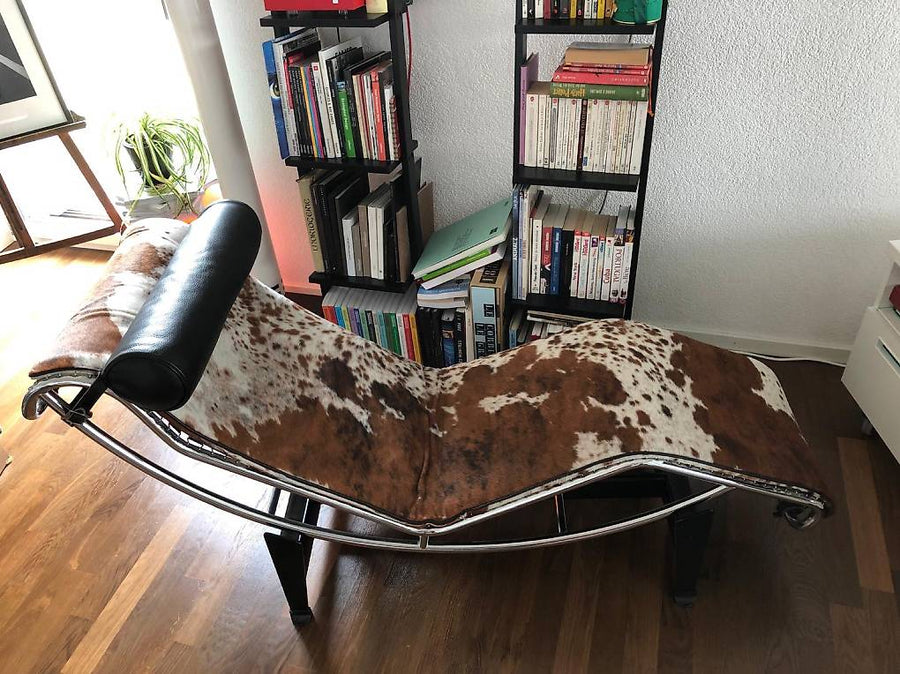 Chaise Longue Cassina LC4 Avec Peau De Poney