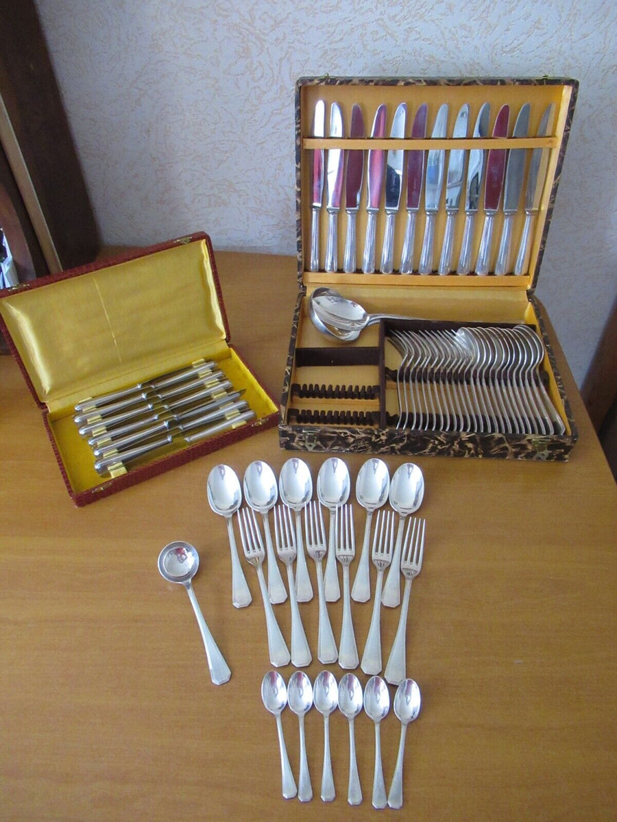 Ménagère Art Déco 69 Pièces En Métal Argenté Christofle Modèle America