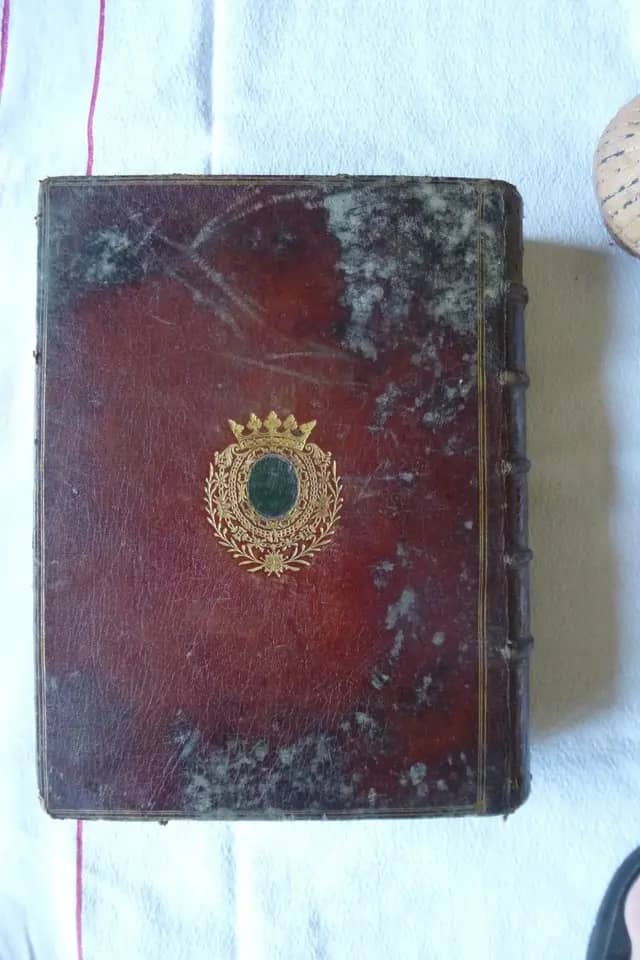 Ancien livre sur l'horlogerie marine F. Berthoud