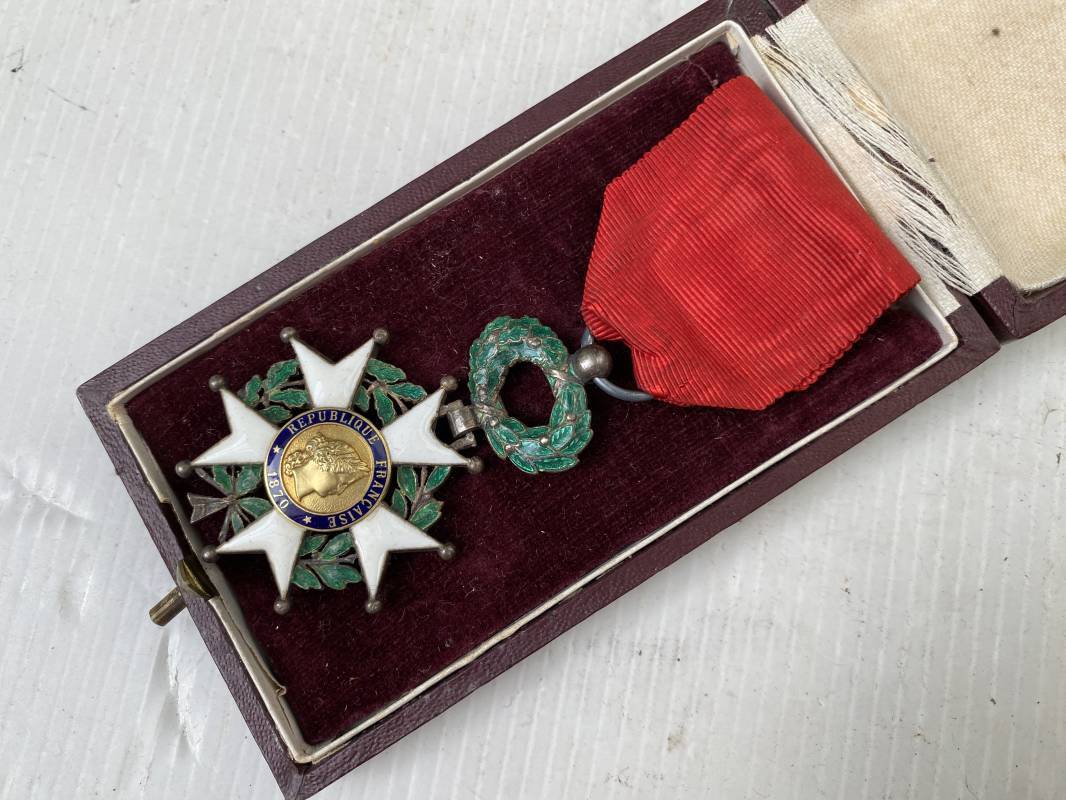 Médaille Chevalier Légion d'honneur et boitier