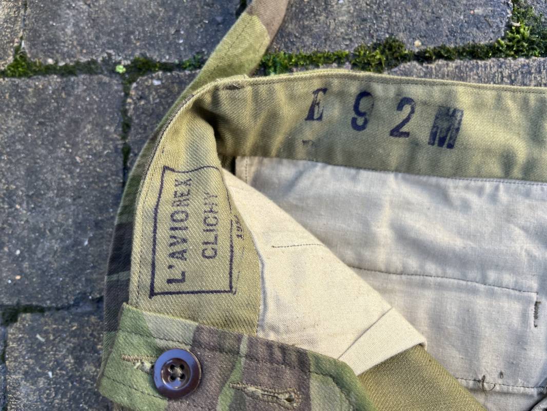 Pantalon de saut camouflé Parachutiste TAP 4752 et bretelles toile