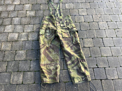 Pantalon de saut camouflé Parachutiste TAP 4752 et bretelles toile