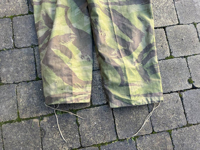 Pantalon de saut camouflé Parachutiste TAP 4752 et bretelles toile