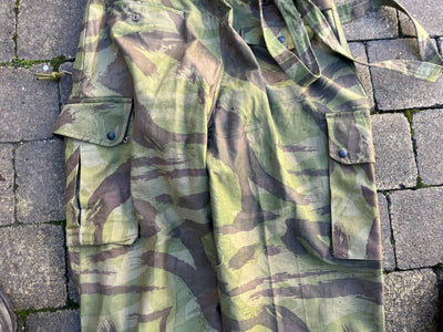 Pantalon de saut camouflé Parachutiste TAP 4752 et bretelles toile