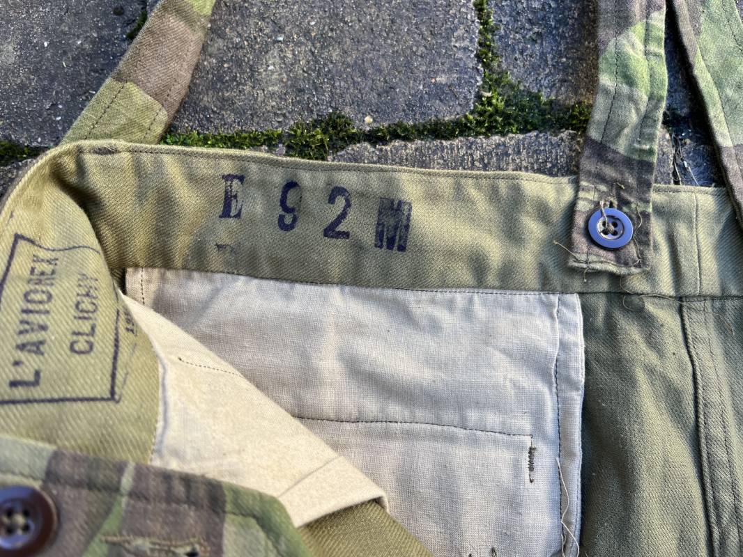 Pantalon de saut camouflé Parachutiste TAP 4752 et bretelles toile