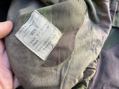 Veste et pantalon camouflés 'Peau de saucisson'