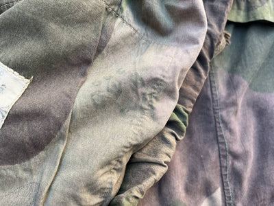 Veste et pantalon camouflés 'Peau de saucisson'