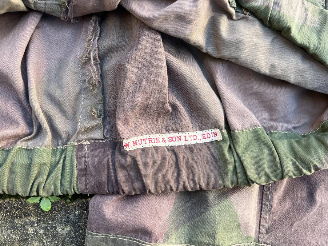 Veste et pantalon camouflés 'Peau de saucisson'