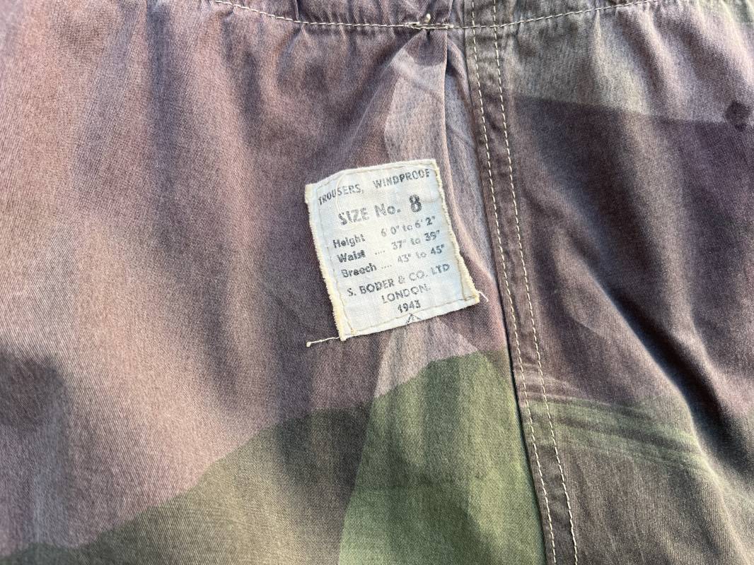 Veste et pantalon camouflés 'Peau de saucisson'