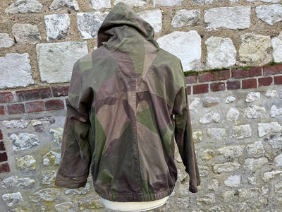Veste et pantalon camouflés 'Peau de saucisson'
