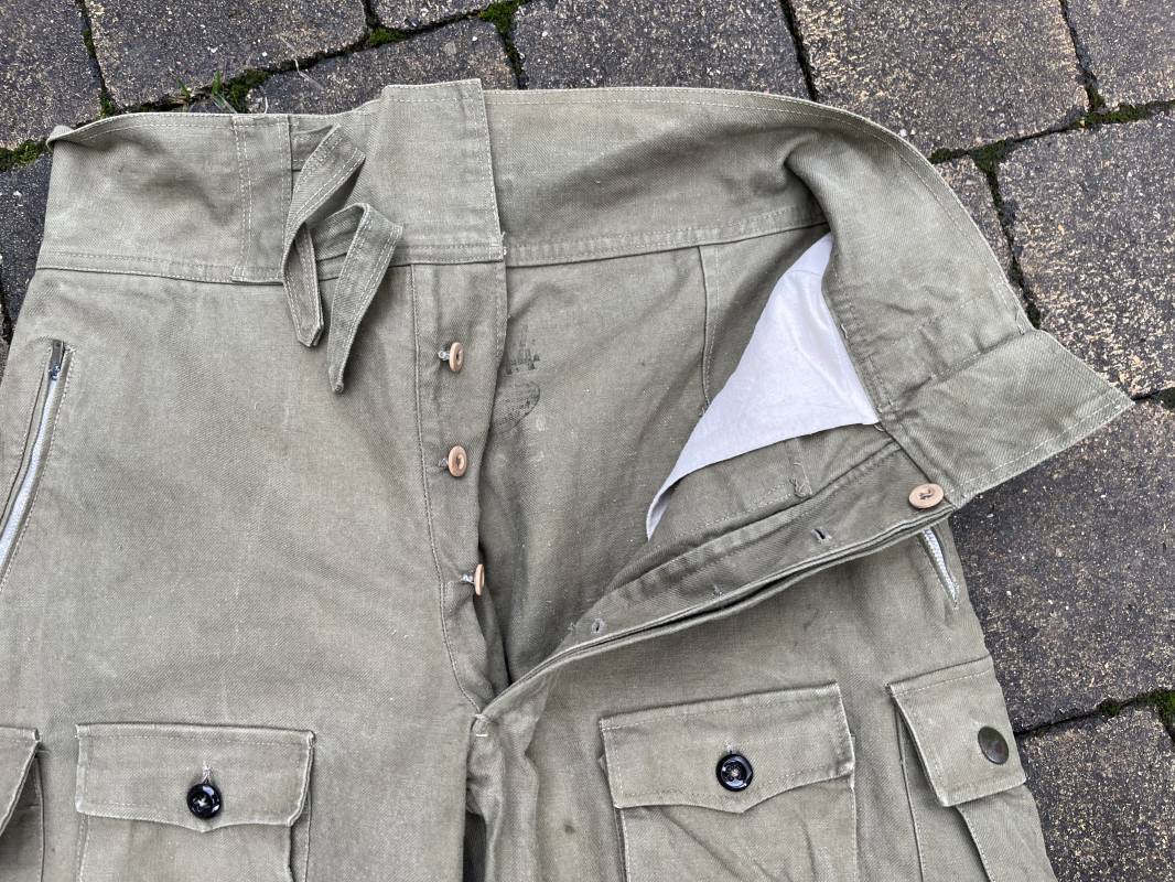 Veste Et Pantalon De Saut Kaki Parachutiste Tap Modèle Extrème Orient