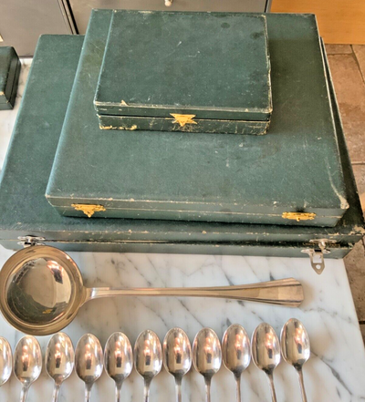 Christofle Ménagère De 75 Pièces Modèle Boréal Art Déco Métal Argenté