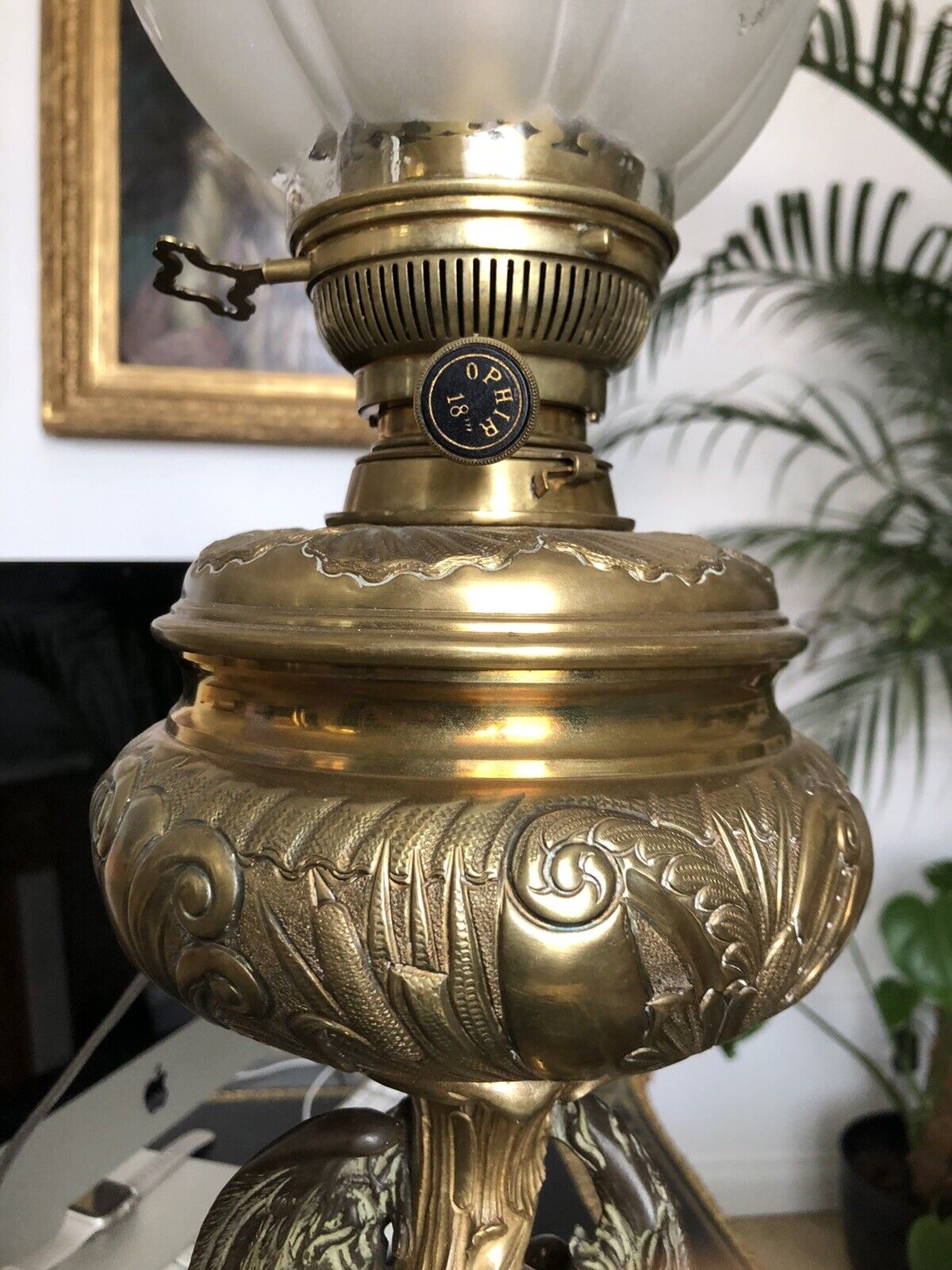 Grande lampe à pétrole en bronze doré Napoléon III dragon chimère