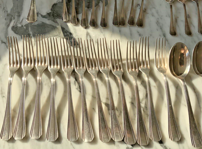 Christofle Ménagère De 75 Pièces Modèle Boréal Art Déco Métal Argenté