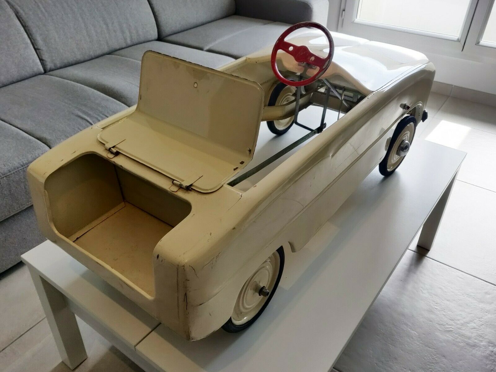 Voiture à pédales SIMCA Ariane Pierre GUY Tri-ang DEVILLAINE