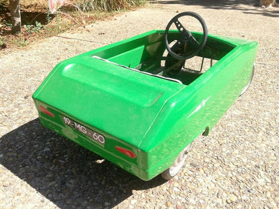 Voiture À Pédales De La Marque Française De Jouets Morellet-Guérineau