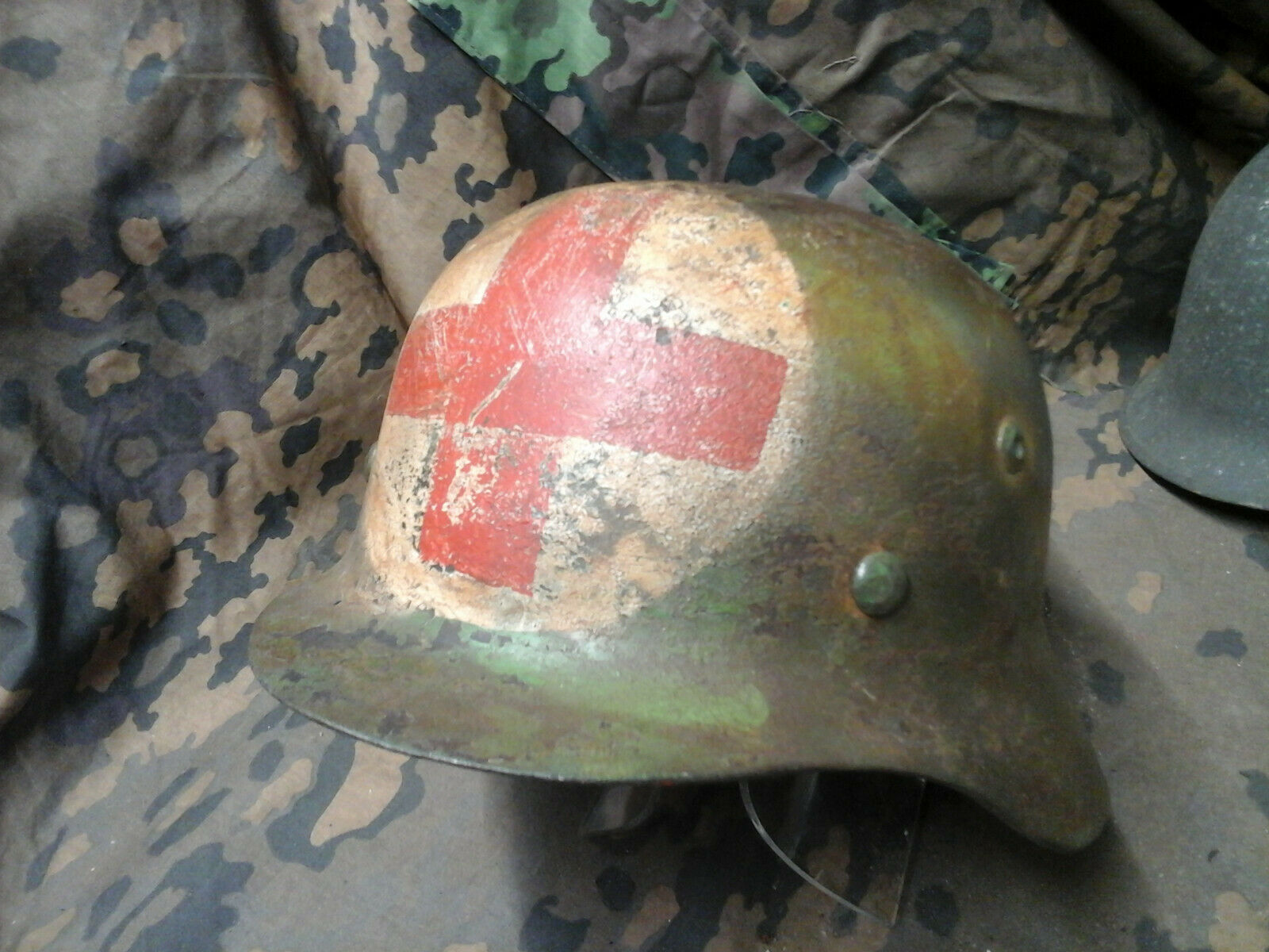 Casque Allemand Sanitaire Ww2 Camo Normandie