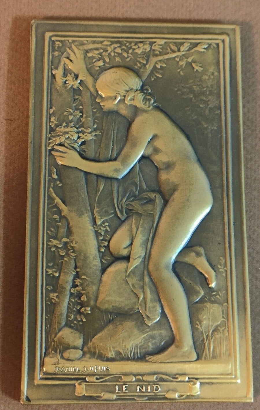 Médaille Bronze Art Nouveau Daniel Dupuis Le Nid Femme Nue