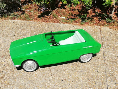 Voiture À Pédales De La Marque Française De Jouets Morellet-Guérineau