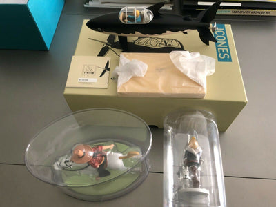 Tintin Sous-marin requin 2022