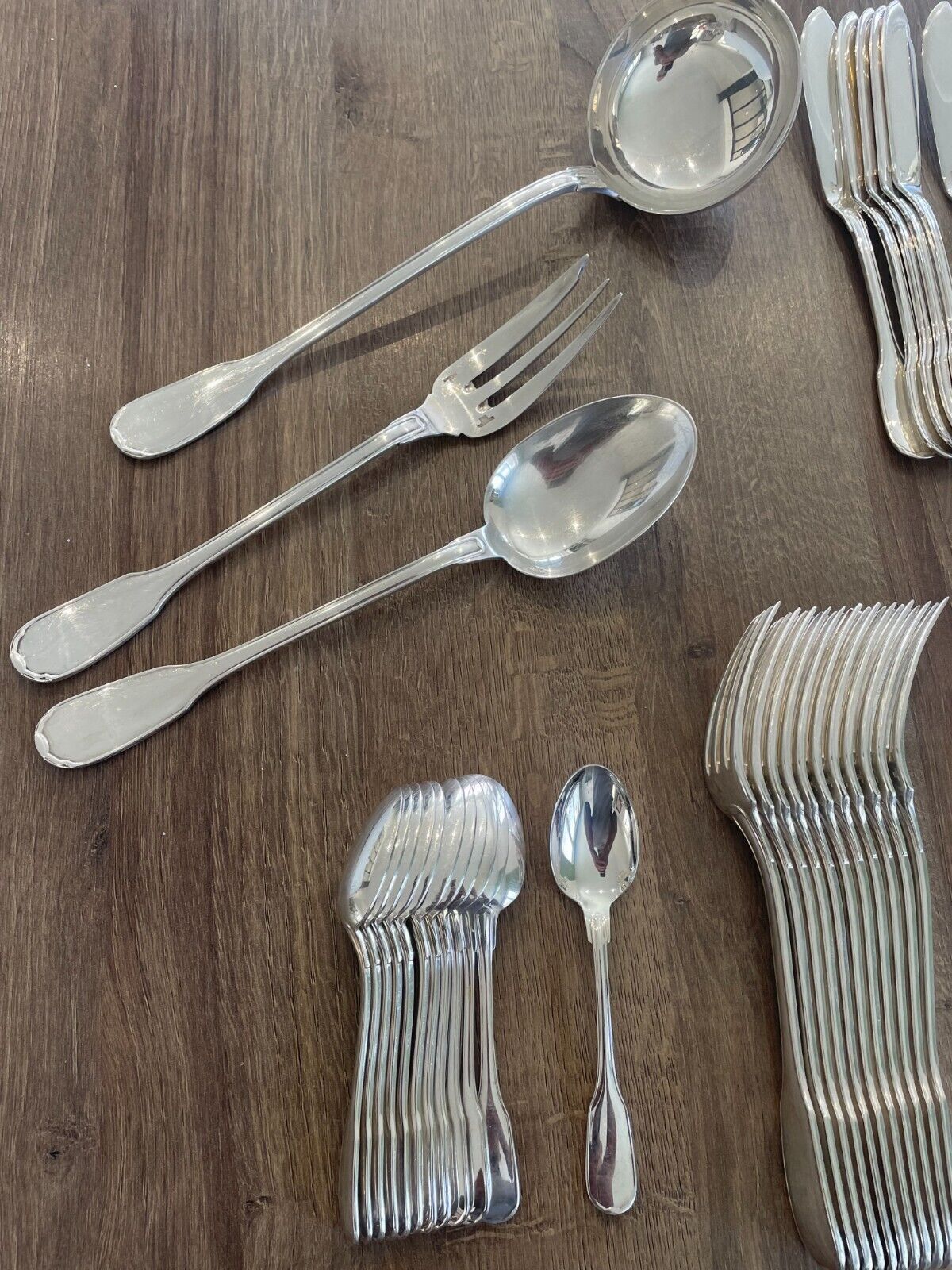 Ménagère Christofle modèle Versailles en métal argenté 75 pièces
