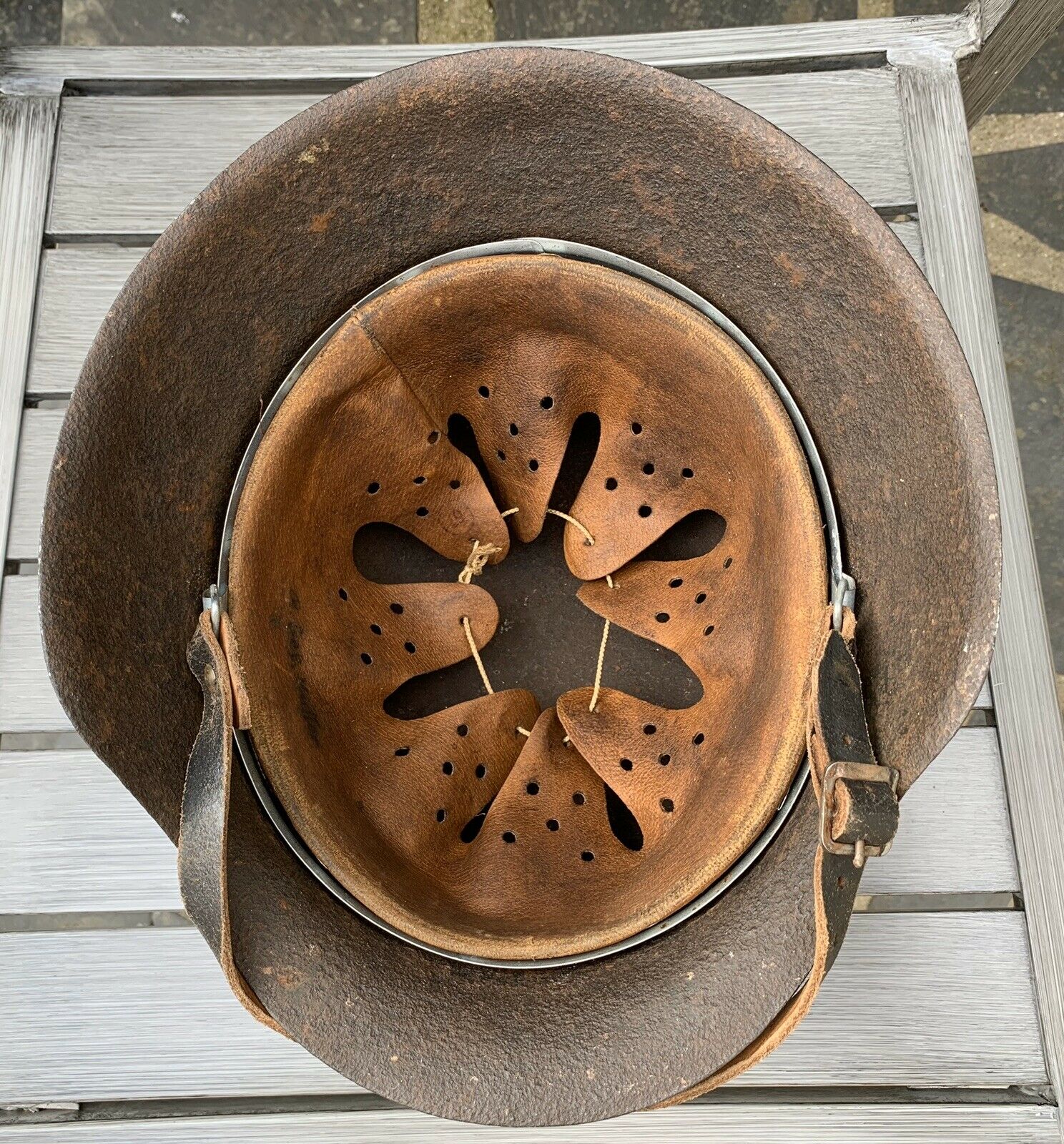 Ancien Casque Camoufle Allemand  - 2ème Guerre