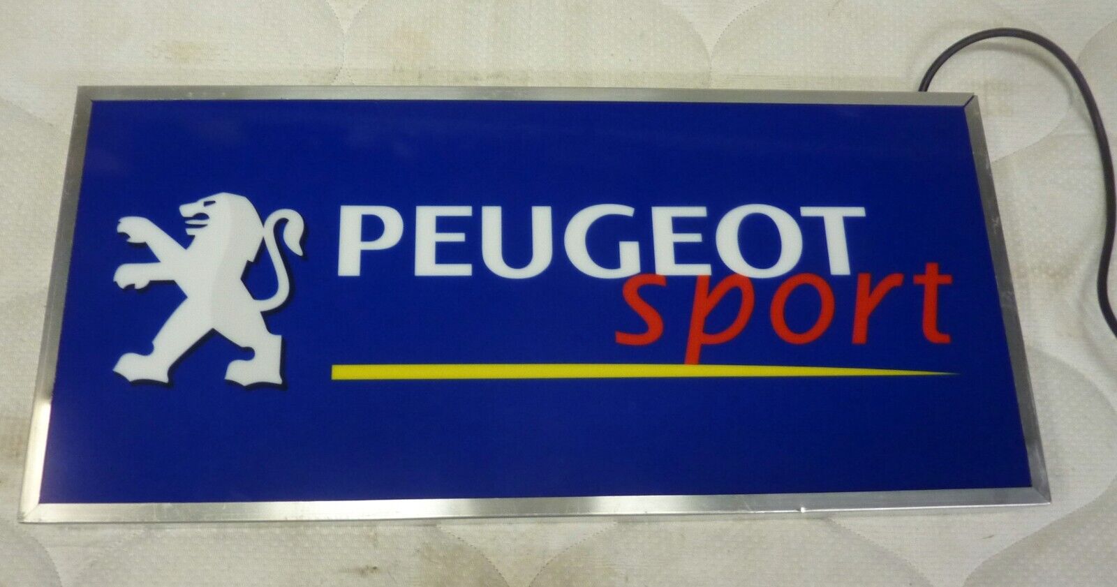 Belle enseigne lumineuse PEUGEOT SPORT