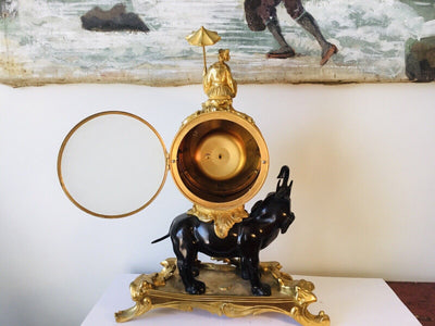 Pendule A L'Elephant Bronze Doré