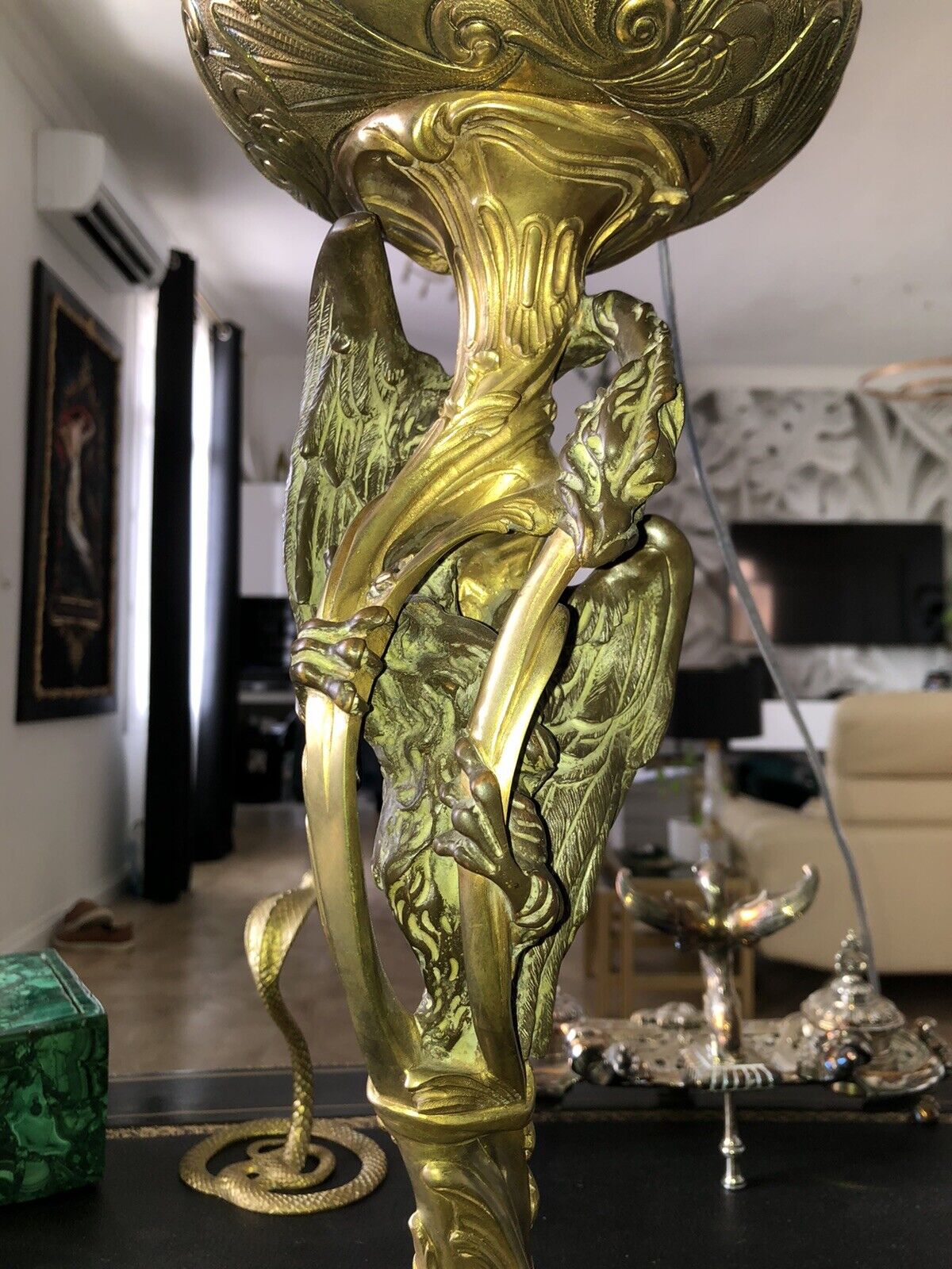 Grande lampe à pétrole en bronze doré Napoléon III dragon chimère