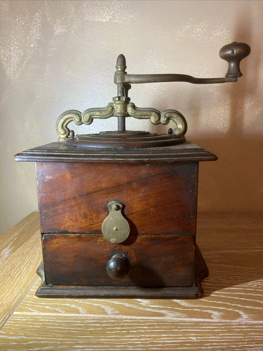 Ancien Moulin à Café Peugeot Jackson à Oreilles – Circa 1880