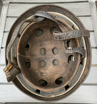 Casque de parachutiste allemand de la Seconde Guerre mondiale, modèle ET68