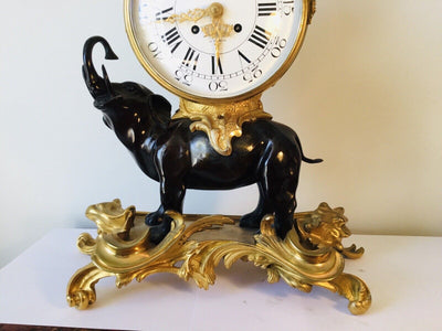 Pendule A L'Elephant Bronze Doré