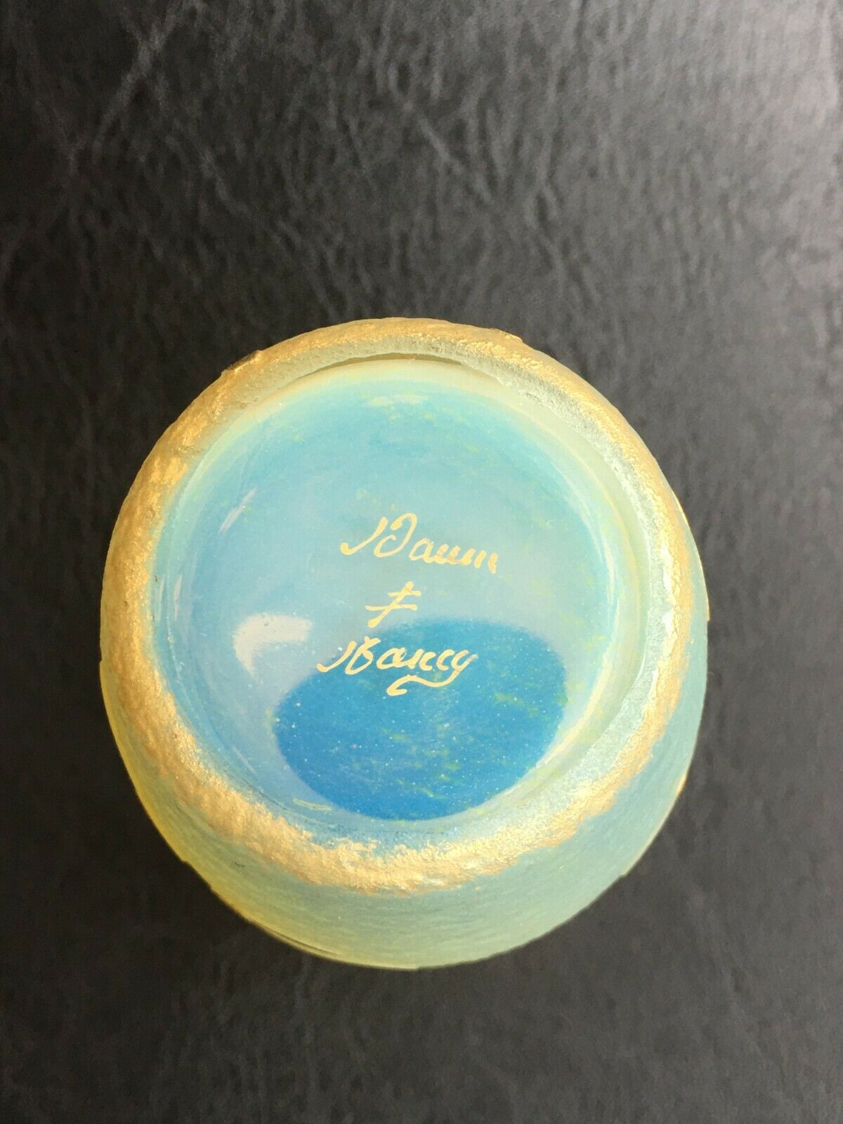 Vase opalescent  émaillé signé Daum Nancy ( Authentique vers 1900 )