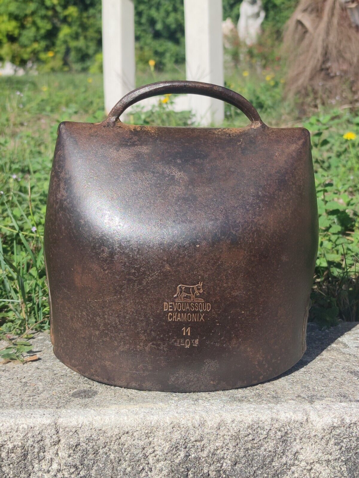 Ancienne Cloche Devouassoud Chamonix N°11