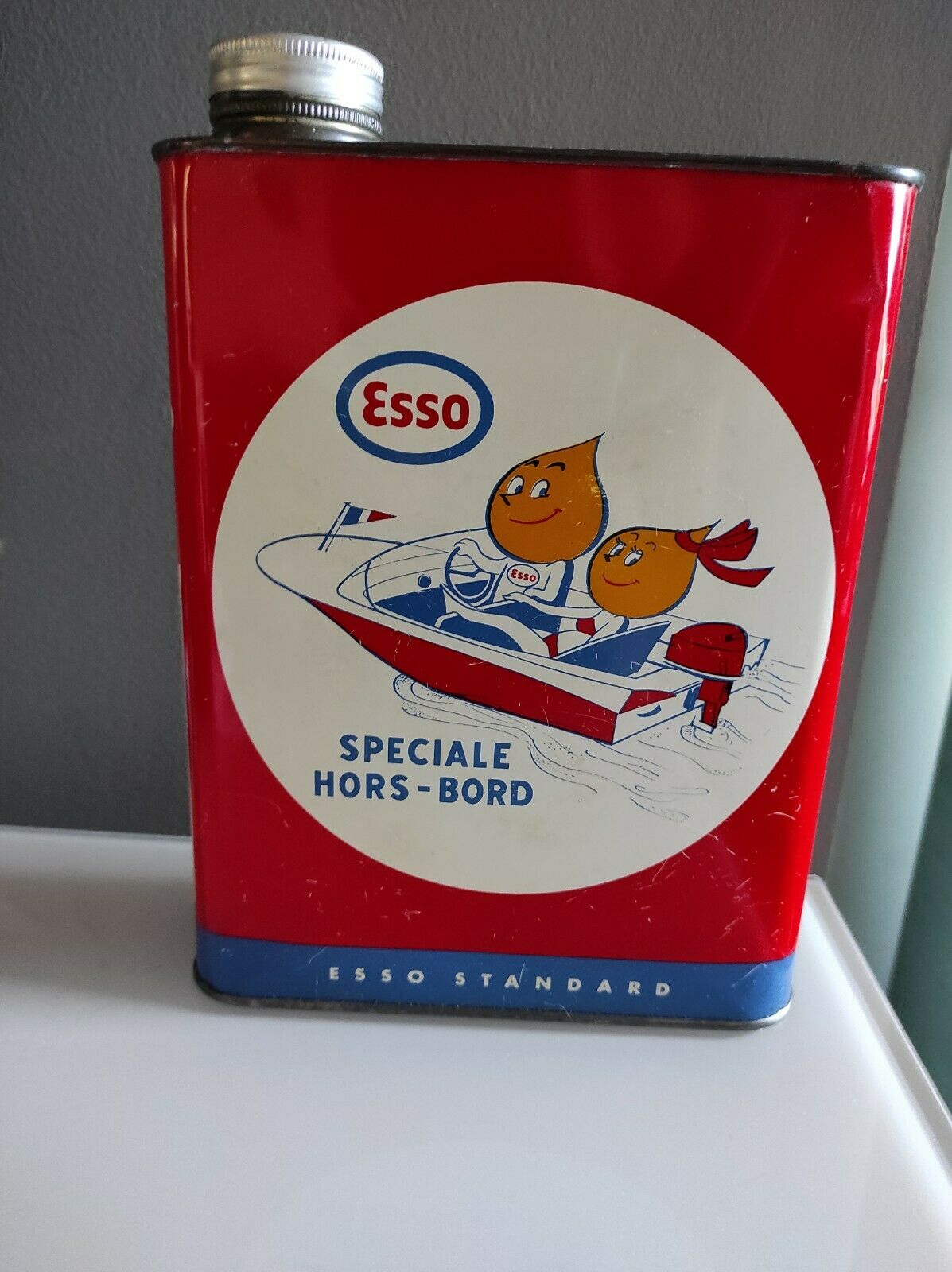 Bidon d'huile ancien esso