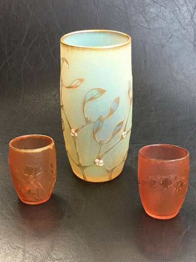 Vase opalescent  émaillé signé Daum Nancy ( Authentique vers 1900 )
