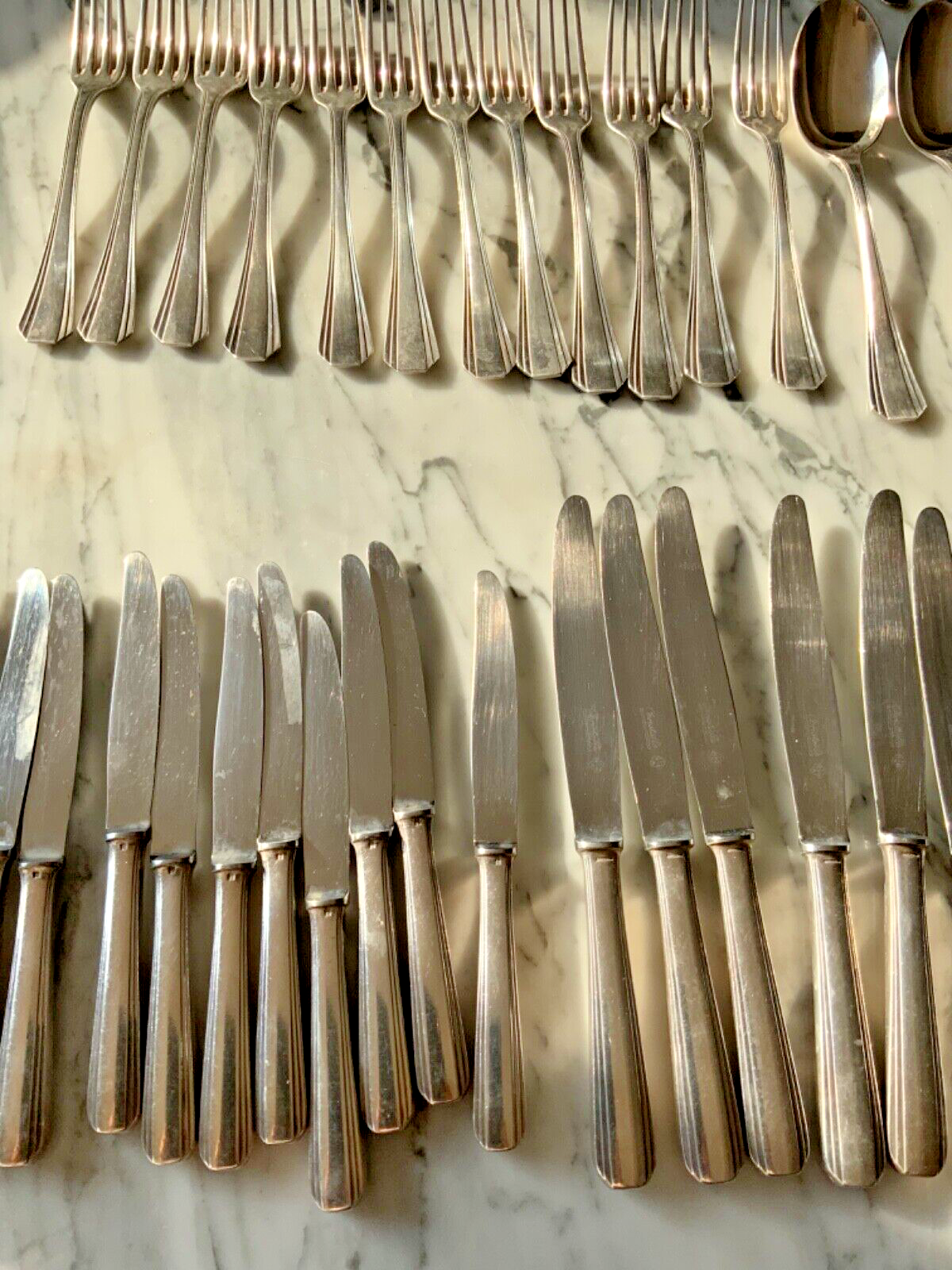 Christofle Ménagère De 75 Pièces Modèle Boréal Art Déco Métal Argenté