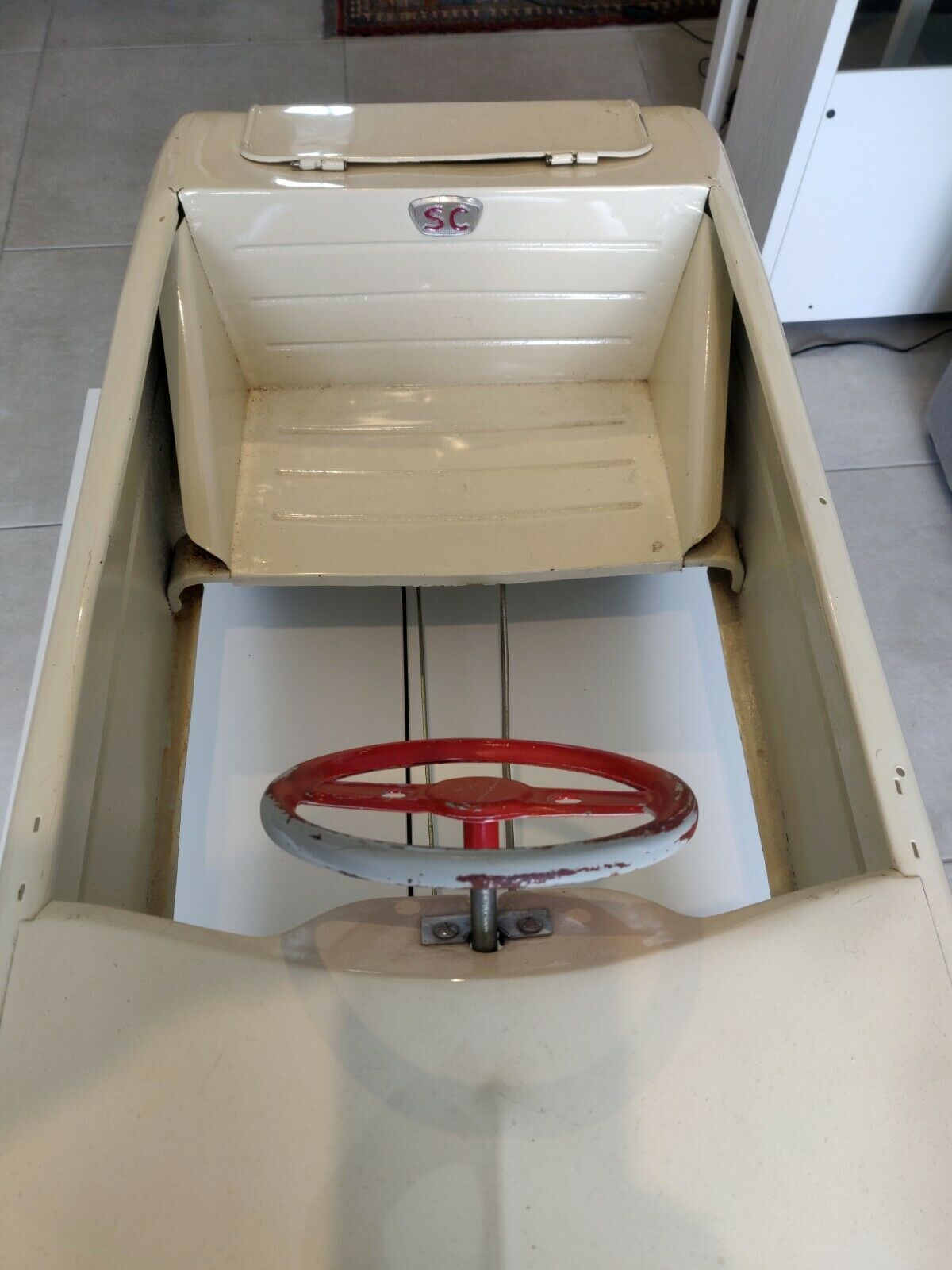 Voiture à pédales SIMCA Ariane Pierre GUY Tri-ang DEVILLAINE