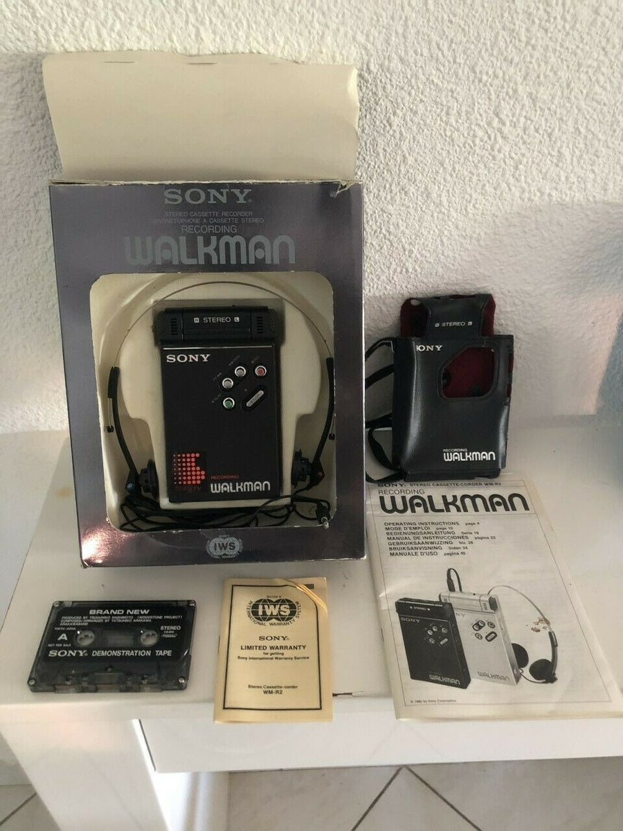 Sony Walkman Cassette - Corder Wm - R2 Vintage