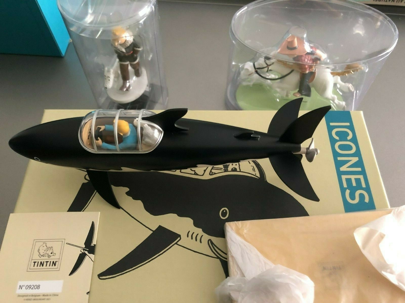 Tintin Sous-marin requin 2022