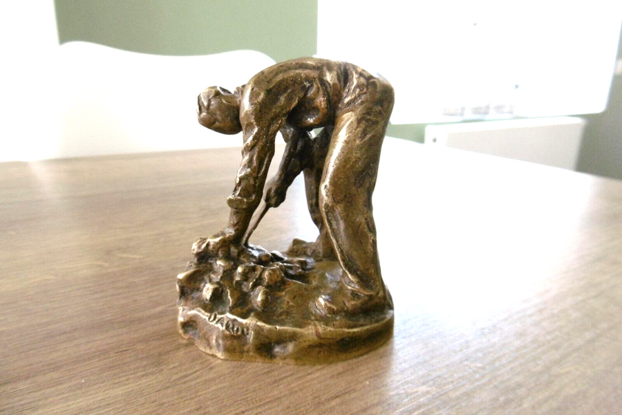 Ancienne sculpture en bronze signée Dalou le casseur de pierres Susse Frères
