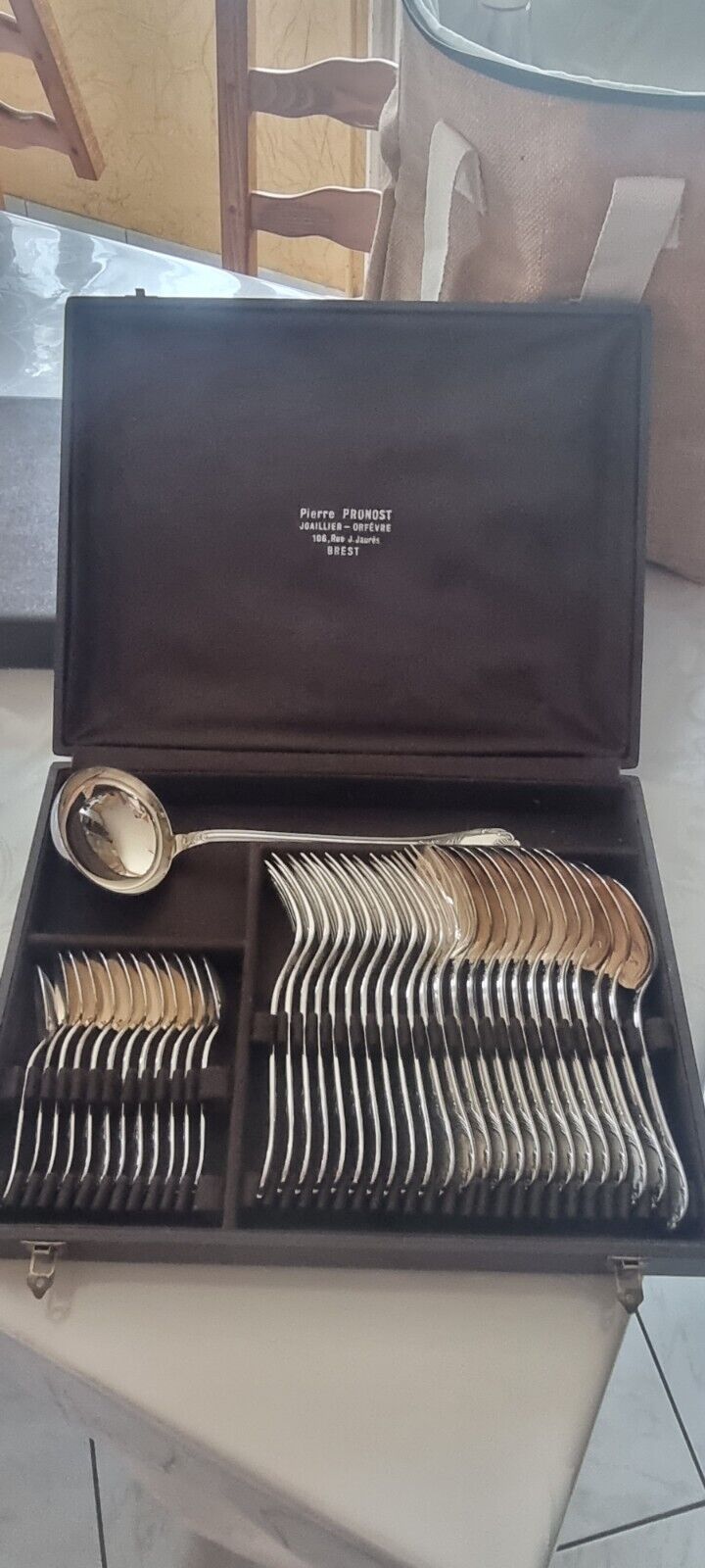 Ménagère CHRISTOFLE Modèle MARLY métal argenté 37 couverts