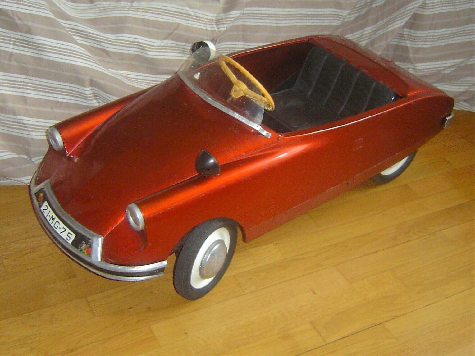 Voiture À Pédales Auto Tôle Mg Morellet Guerineau Citroe