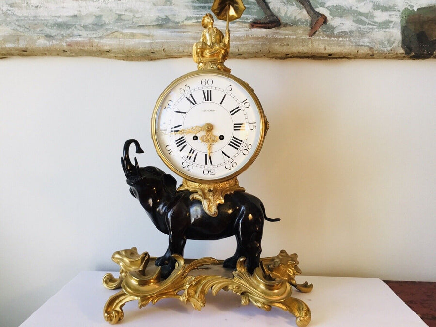 Pendule A L'Elephant Bronze Doré