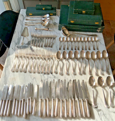 Christofle Ménagère De 75 Pièces Modèle Boréal Art Déco Métal Argenté