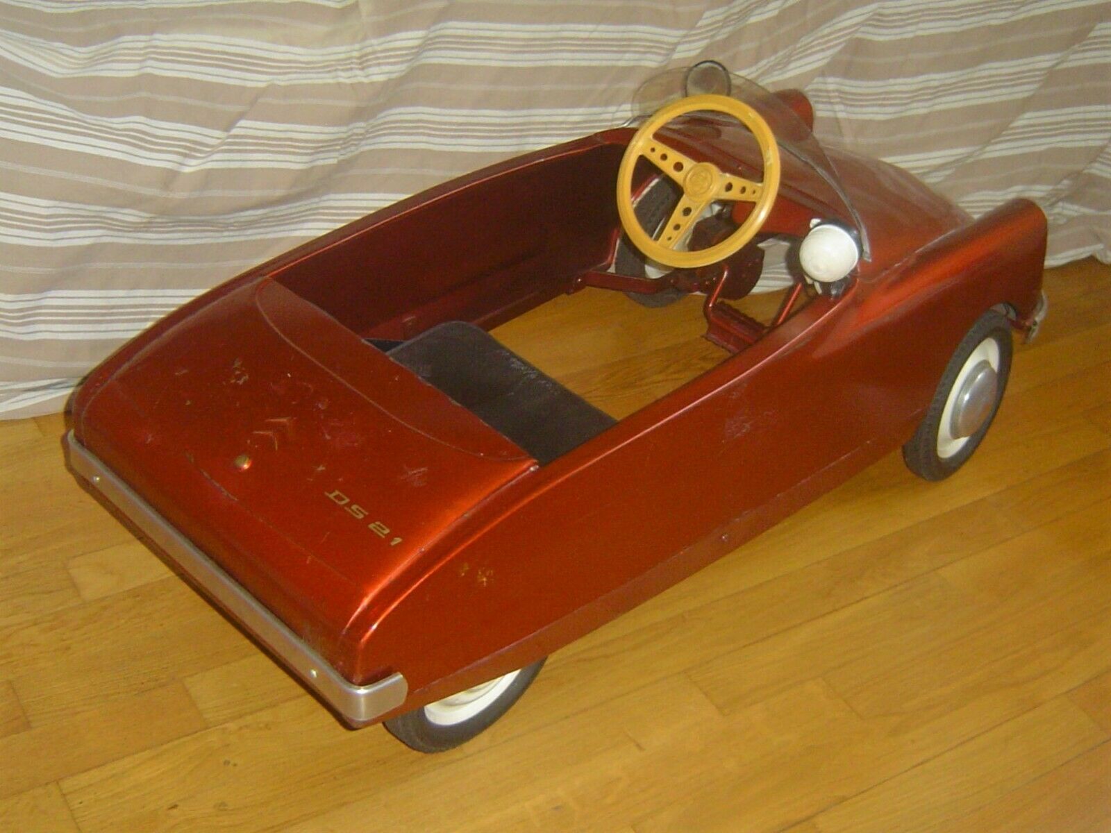 Voiture À Pédales Auto Tôle Mg Morellet Guerineau Citroe