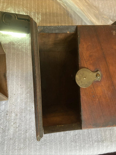 Ancien Moulin à Café Peugeot Jackson à Oreilles – Circa 1880