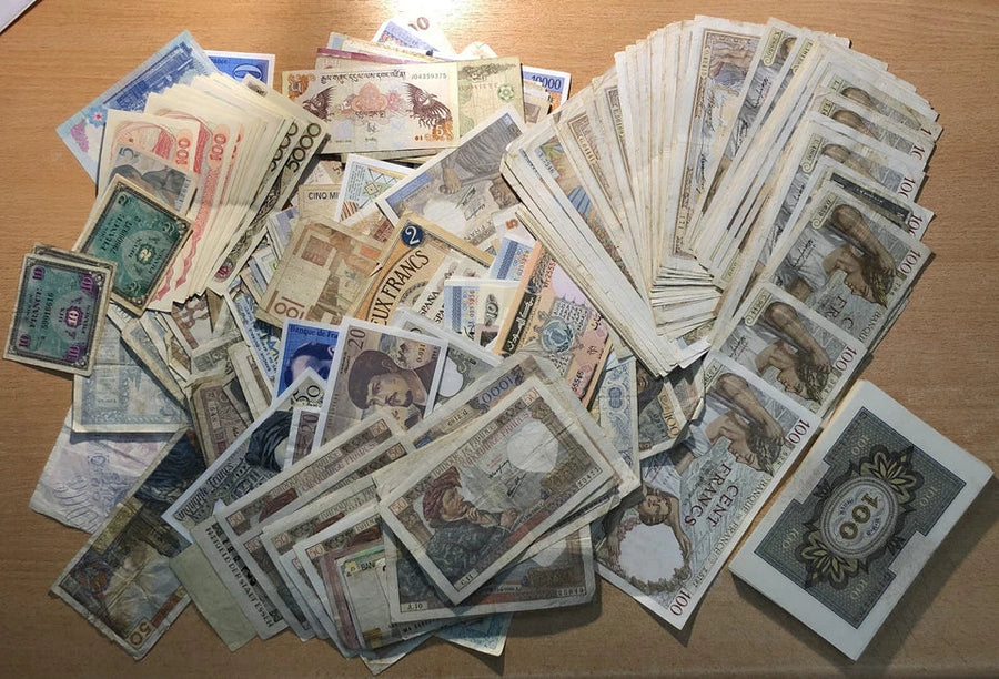 Lot de plus de 380 billets monde et France