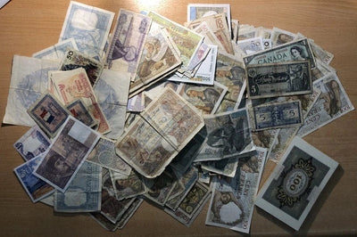 Lot de plus de 380 billets monde et France