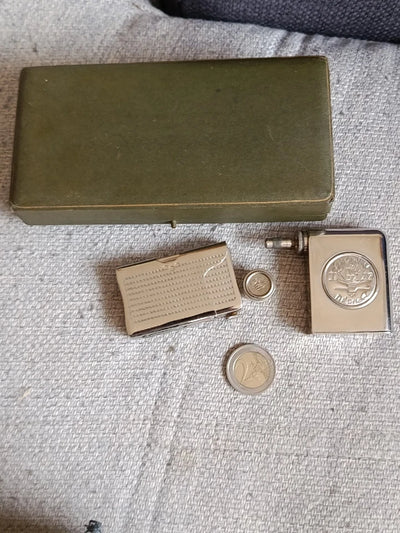 Ancien Briquet À Essence